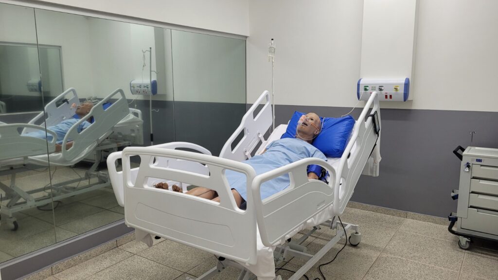 Curso de Medicina da Uniderp celebra 25 anos Curso de Medicina da Uniderp celebra 25 anos