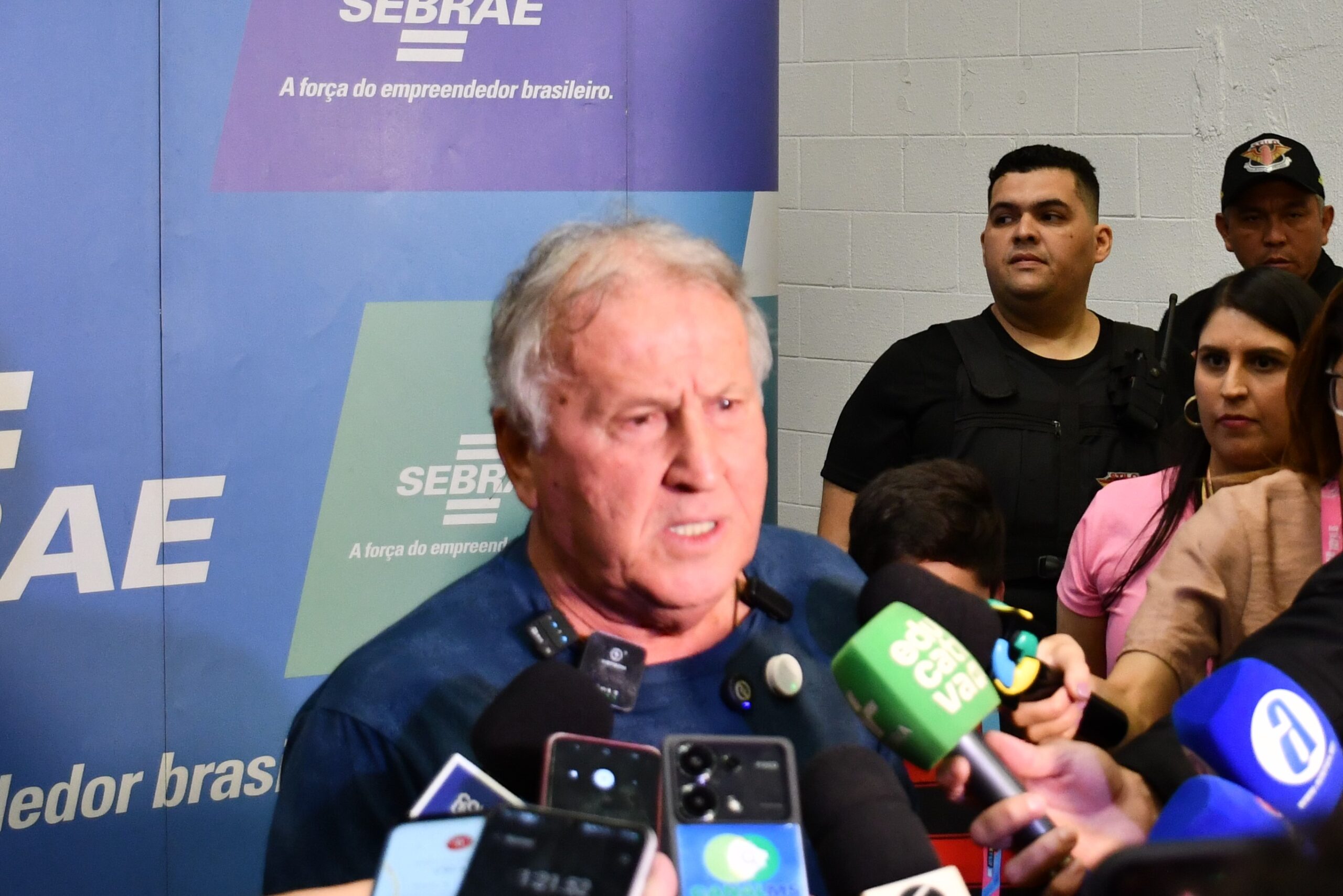 EmpreendFest: Zico relata como descobriu a liderança e inspira empreendedores em palestra do Sebrae/MS