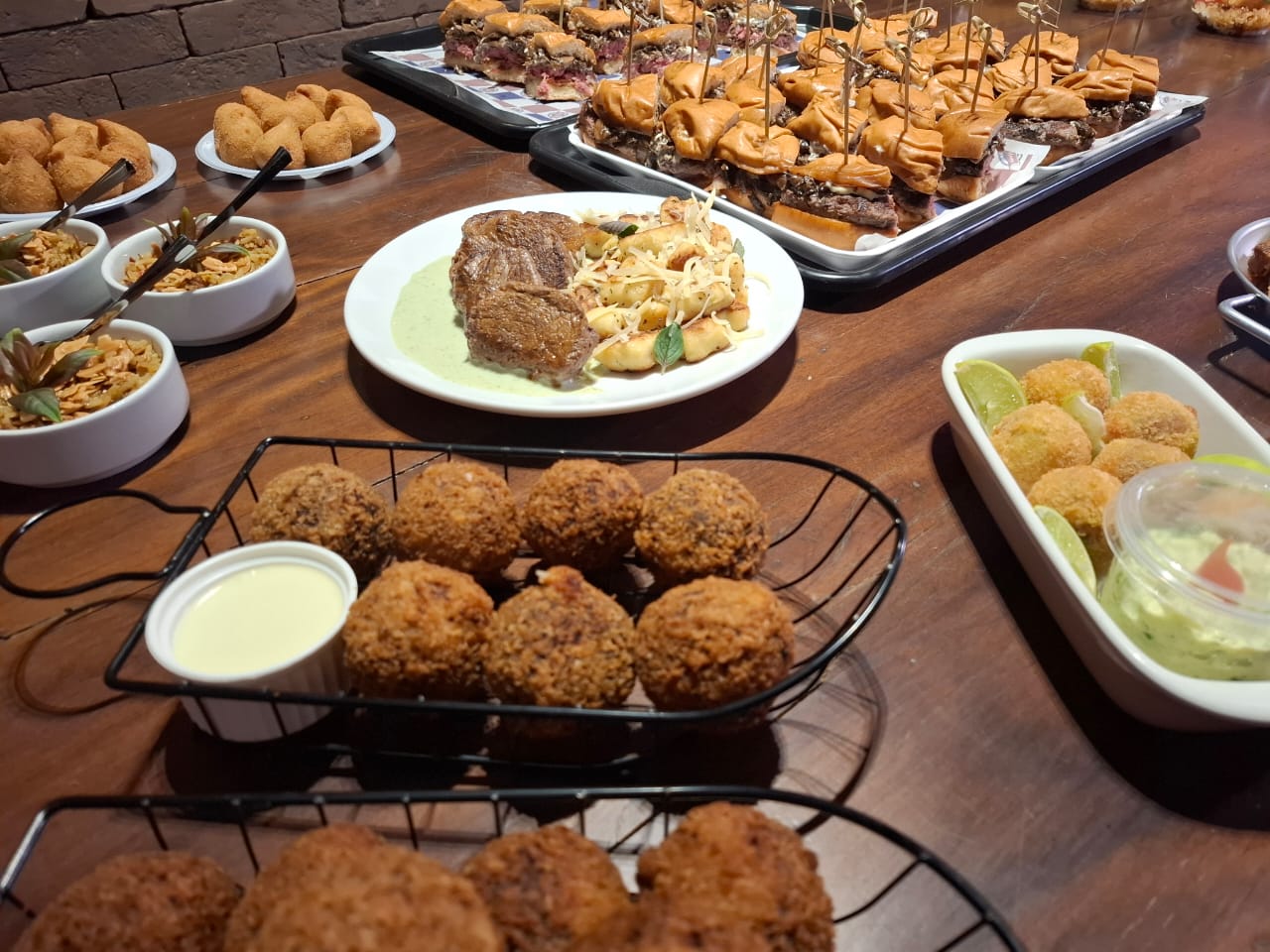 Chefs usam a criatividade para participar do Bar em Bar