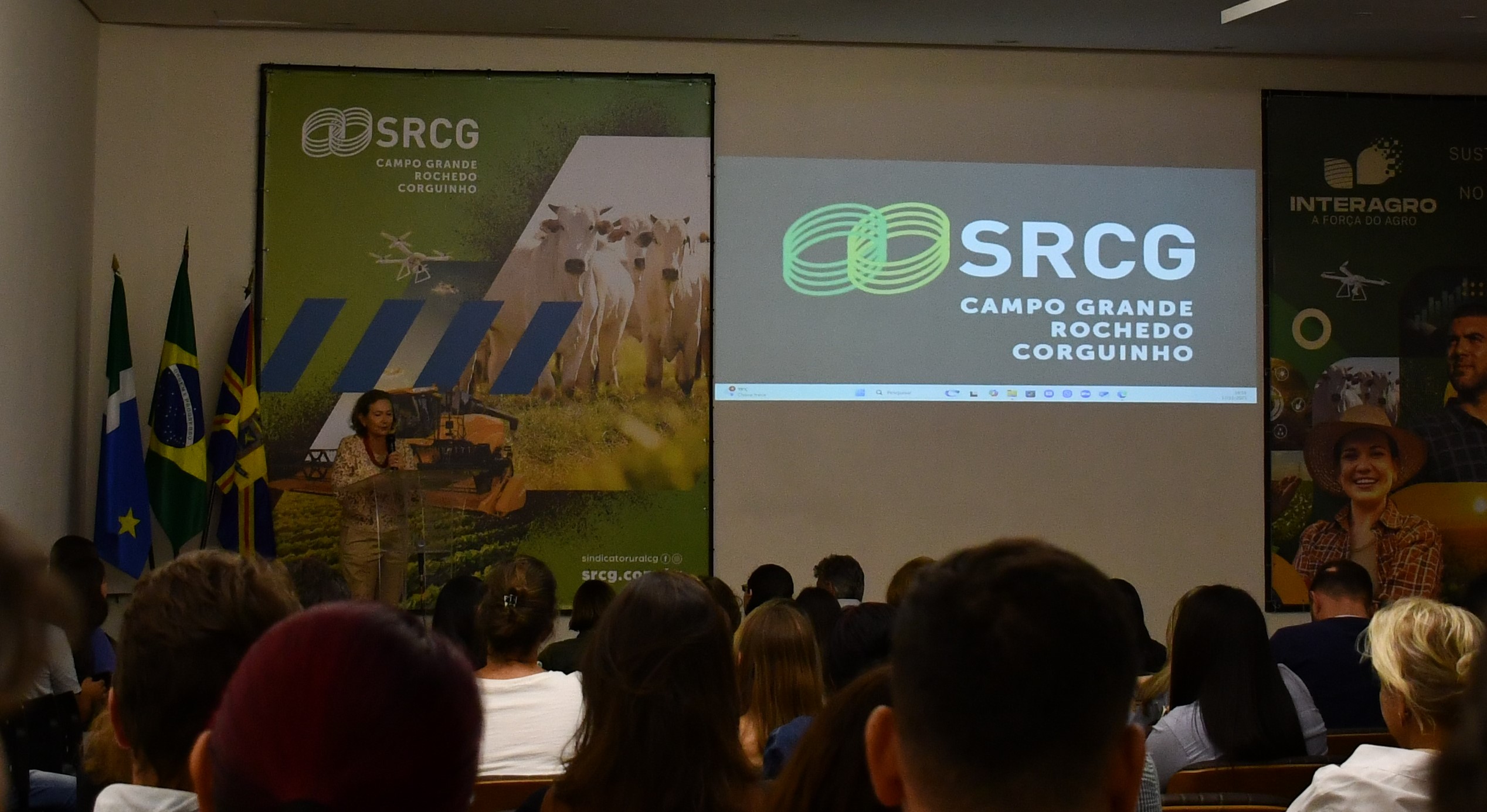 Primeiro dia da Expocampo no SRCG tem lançamento de livro sobre o Pantanal e palestras do programa Mestres do Agro