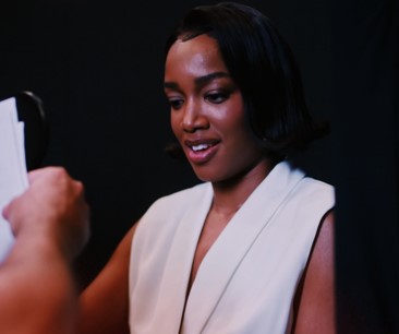 Natura aposta em emoção e autocuidado em campanha estrelada por Iza