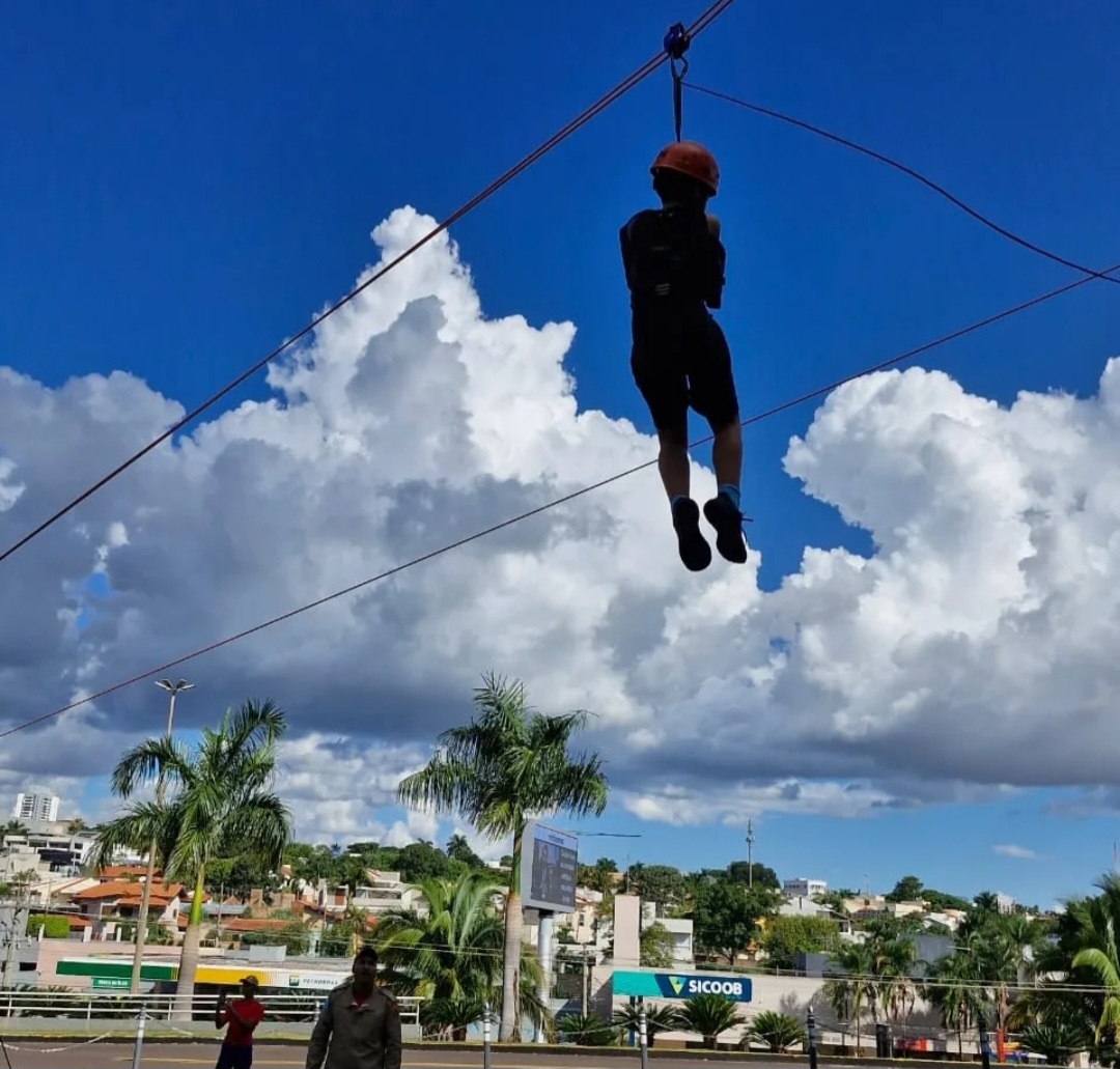 Shopping Campo Grande recebe evento sobre autismo com cães heróis e tirolesa