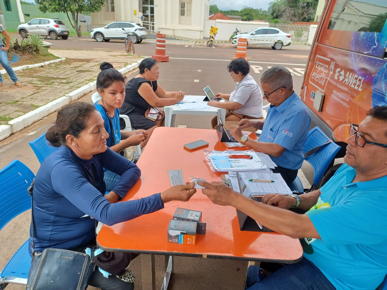 Projeto Nossa Energia leva cadastro na Tarifa Social e sorteio de geladeiras em Campo Grande