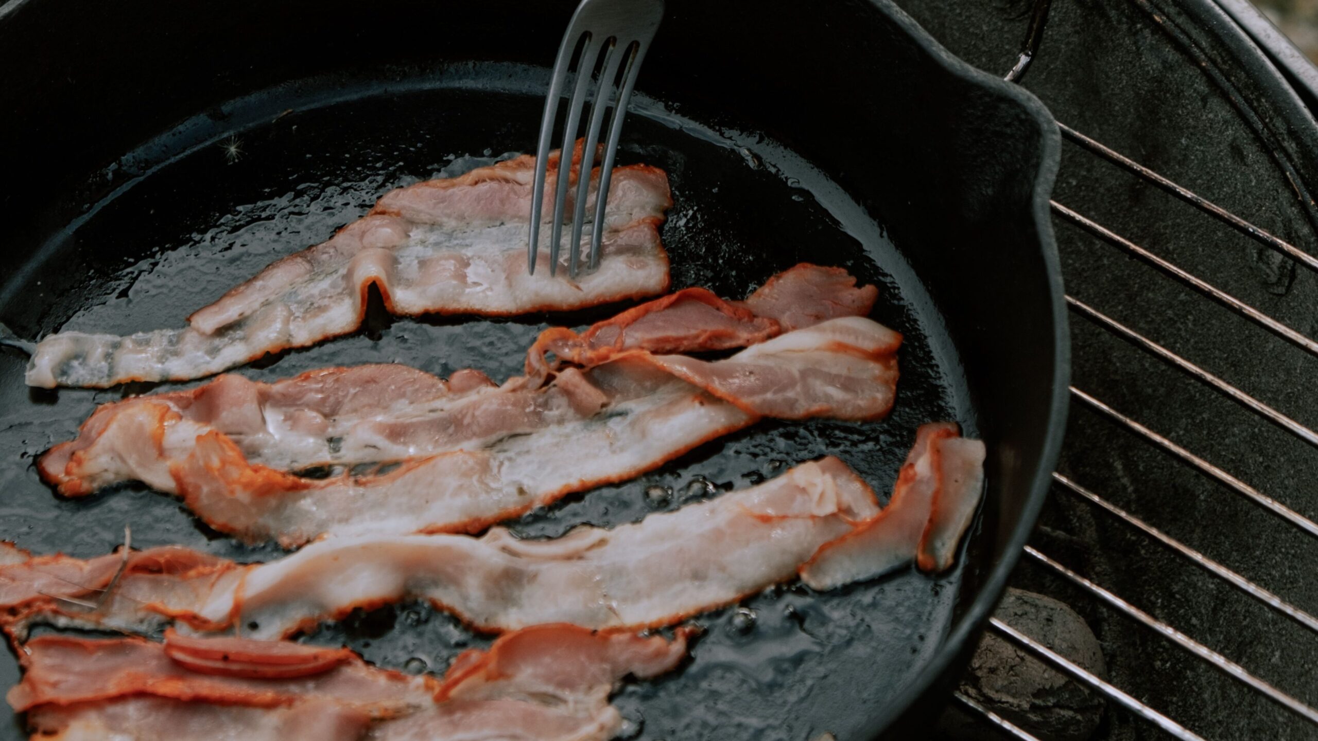 Chef ensina como combinar molhos sabor bacon em lanches e petiscos