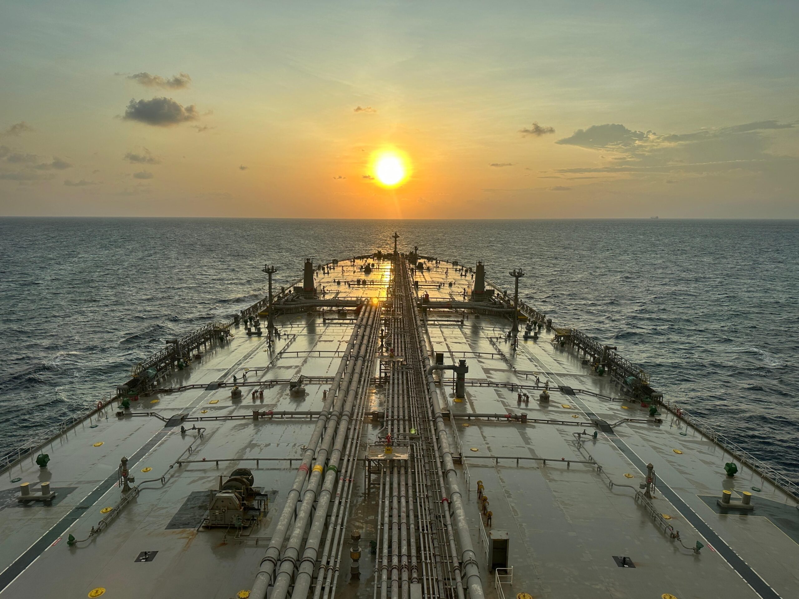 Exportações brasileiras de etanol devem crescer 20% na safra 2026/27